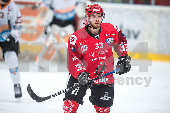 Alps Hockey League ( HDD Jesenice - BlackWings Linz )