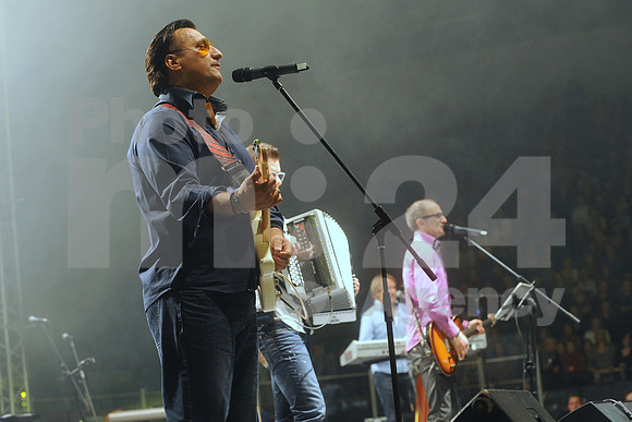 Ljubljana, Hala Tivoli, Concert (6. Rojstni dan Radia Aktual - Birthday of Radio Aktual - Novi Fosili)