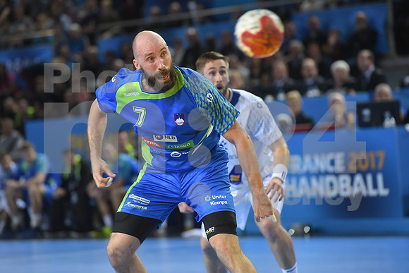 Group B (Slovenia - Iceland)