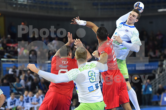 Group B (Slovenia - Tunisia)