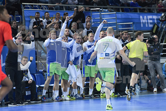 Group B (Slovenia - Tunisia)