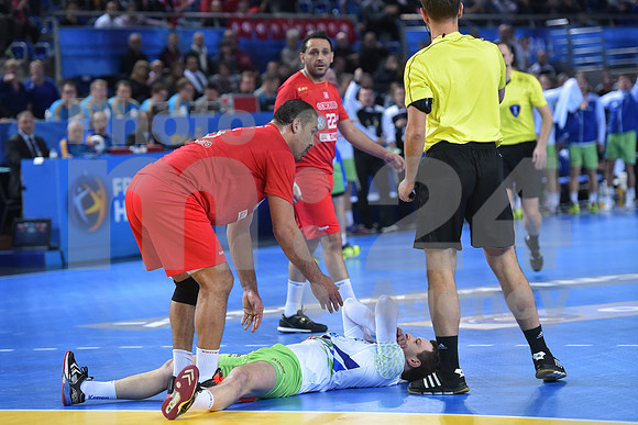 Group B (Slovenia - Tunisia)