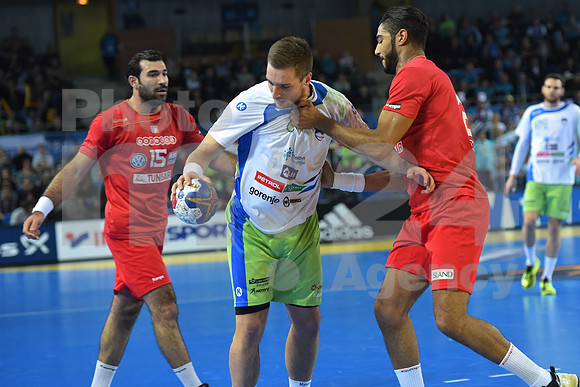 Group B (Slovenia - Tunisia)