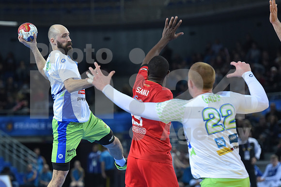 Group B (Slovenia - Tunisia)