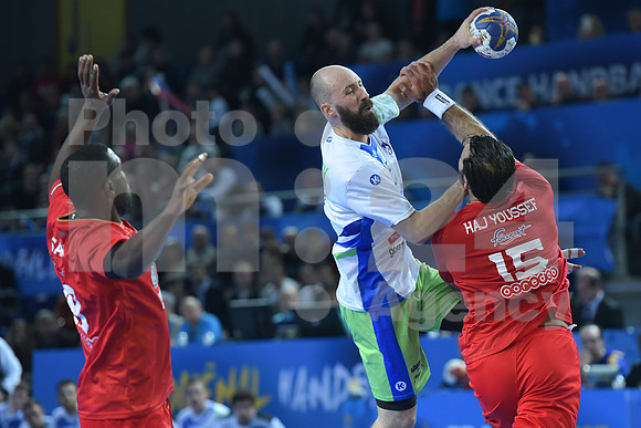 Group B (Slovenia - Tunisia)