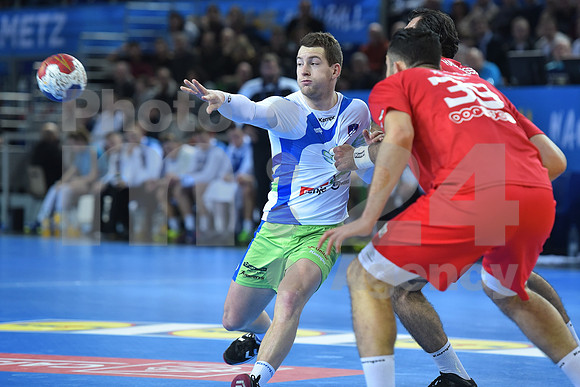 Group B (Slovenia - Tunisia)
