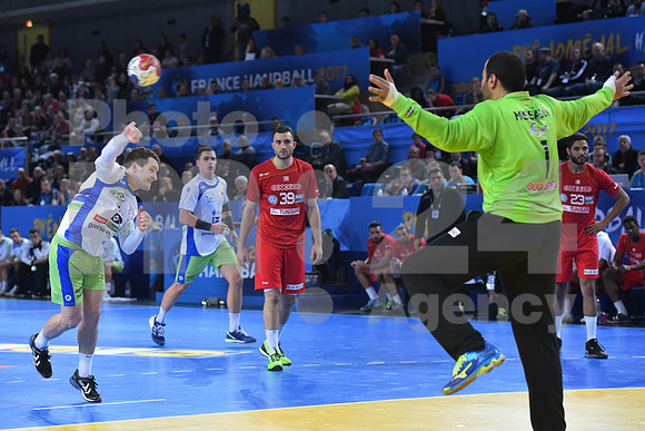 Group B (Slovenia - Tunisia)