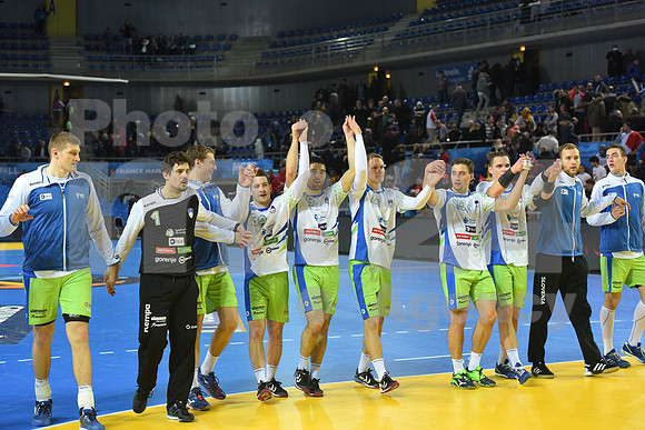Group B (Slovenia - Tunisia)