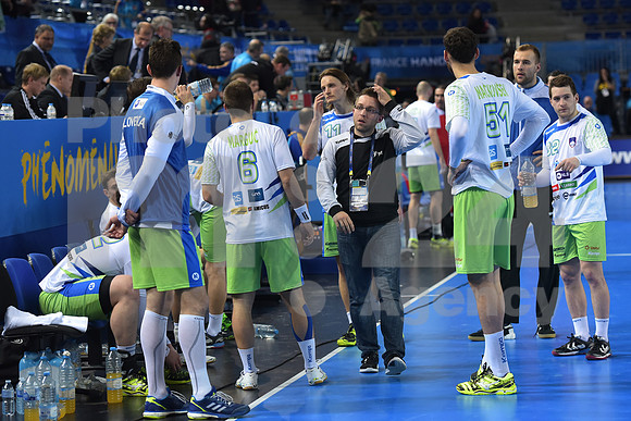 Group B (Slovenia - Tunisia)