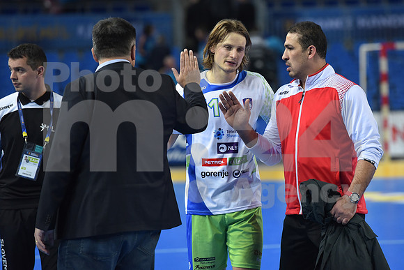 Group B (Slovenia - Tunisia)