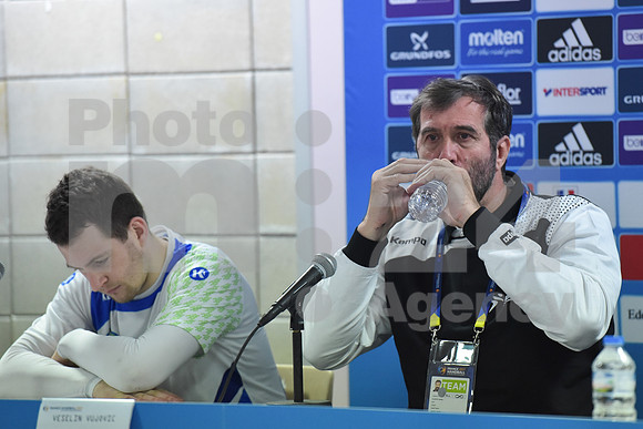 Group B (Slovenia - Tunisia)