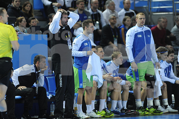 Group B (Slovenia - Tunisia)