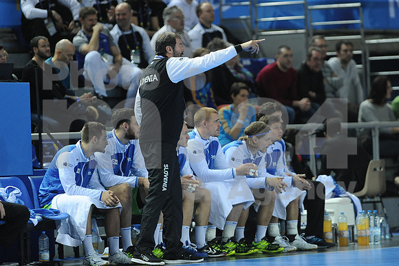Group B (Slovenia - Tunisia)