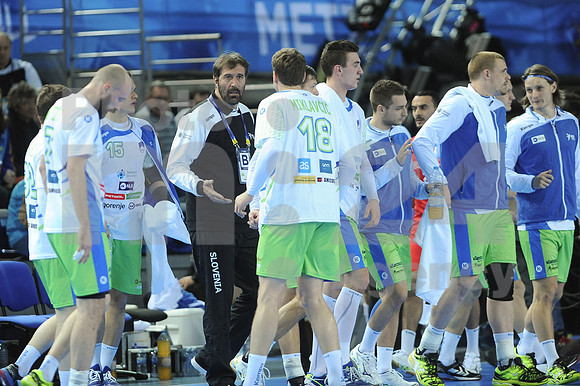 Group B (Slovenia - Tunisia)