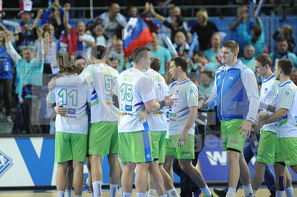 Group B (Slovenia - Tunisia)