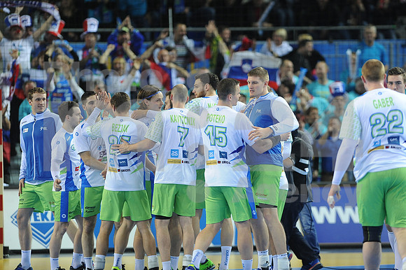 Group B (Slovenia - Tunisia)