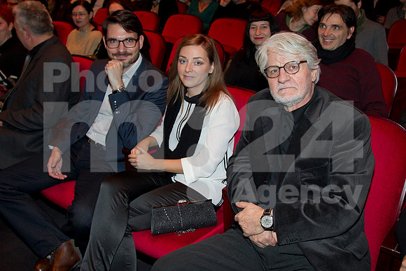 Premiere (ABC oder Krieg, premiera)