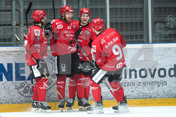 Alps Hockey League ( HDD Jesenice - Steel Wings Linz )