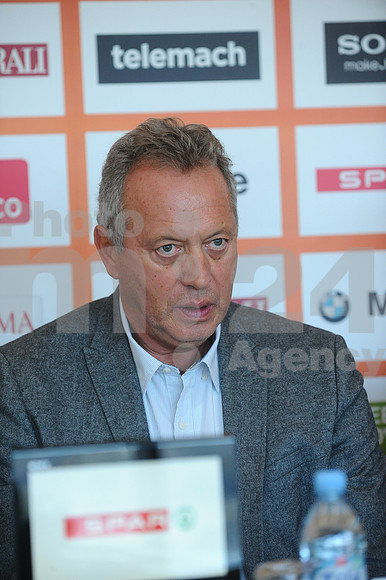 Press conference (League Telemach)