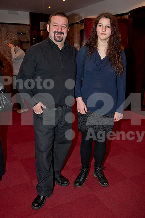Premiere (ABC oder Krieg, premiera)