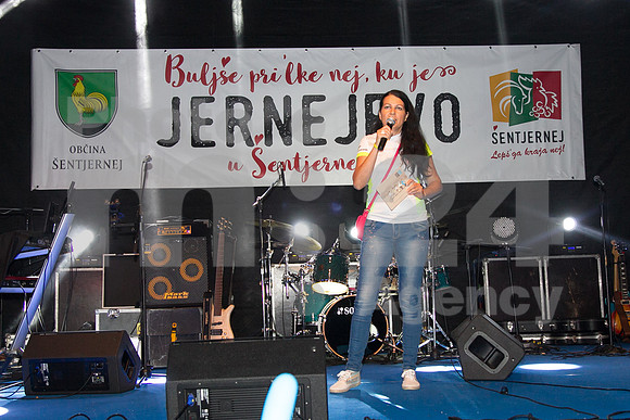 Party (Jernejevo 2016, Petkova Pumpa in Tanja Zagar)