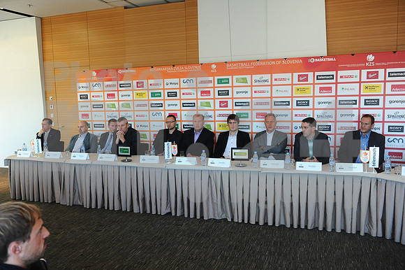 Press conference (League Telemach)