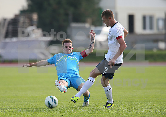 SLONOG131010DRW-HOTIC0158      SLOVENIJA : ANGLIJA U-19