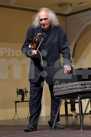 Concert (Koncert violinista Ivryja Gitlisa in staticna predstavitev vozila Audi Q2)