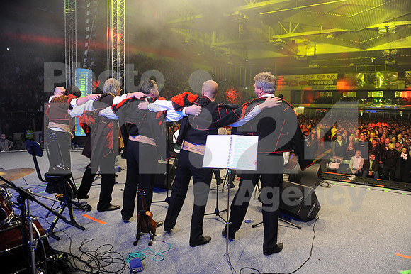 Ljubljana, Hala Tivoli, Concert (6. Rojstni dan Radia Aktual - Birthday of Radio Aktual - Novi Fosili)