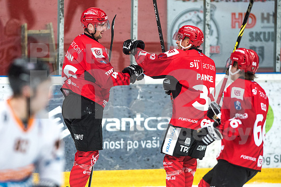 Alps Hockey League ( HDD Jesenice - Steel Wings Linz )