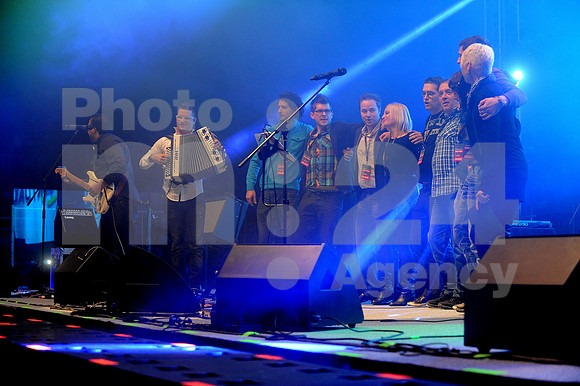 Ljubljana, Hala Tivoli, Concert (6. Rojstni dan Radia Aktual - Birthday of Radio Aktual - Novi Fosili)