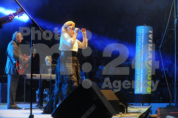 Ljubljana, Hala Tivoli, Concert (6. Rojstni dan Radia Aktual - Birthday of Radio Aktual - Novi Fosili)
