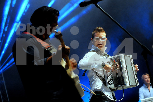 Ljubljana, Hala Tivoli, Concert (6. Rojstni dan Radia Aktual - Birthday of Radio Aktual - Novi Fosili)