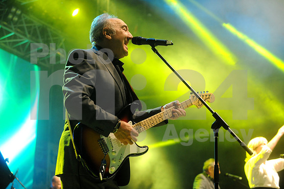 Ljubljana, Hala Tivoli, Concert (6. Rojstni dan Radia Aktual - Birthday of Radio Aktual - Novi Fosili)