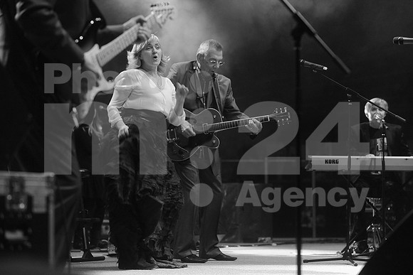 Ljubljana, Hala Tivoli, Concert (6. Rojstni dan Radia Aktual - Birthday of Radio Aktual - Novi Fosili)