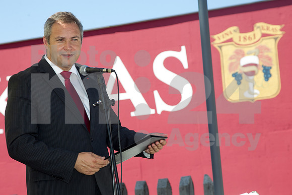 Opening Ceremony (Prenovljena klet in trgovina Vinakras)