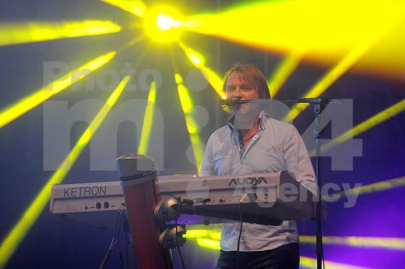 Ljubljana, Hala Tivoli, Concert (6. Rojstni dan Radia Aktual - Birthday of Radio Aktual - Novi Fosili)