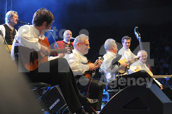 Ljubljana, Hala Tivoli, Concert (6. Rojstni dan Radia Aktual - Birthday of Radio Aktual - Novi Fosili)