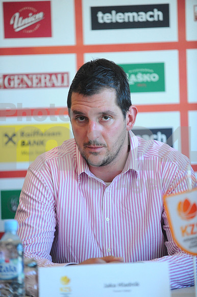 Press conference (League Telemach)