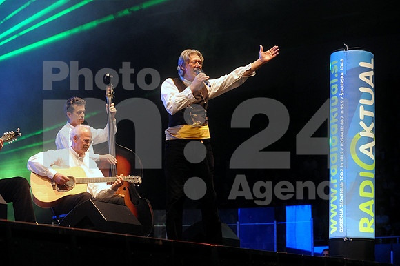 Ljubljana, Hala Tivoli, Concert (6. Rojstni dan Radia Aktual - Birthday of Radio Aktual - Novi Fosili)