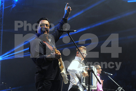Ljubljana, Hala Tivoli, Concert (6. Rojstni dan Radia Aktual - Birthday of Radio Aktual - Novi Fosili)