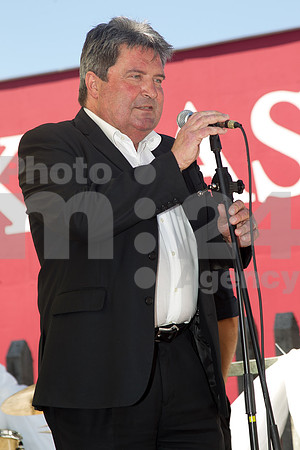 Opening Ceremony (Prenovljena klet in trgovina Vinakras)